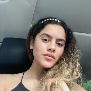 Meet your Posher, Luisa